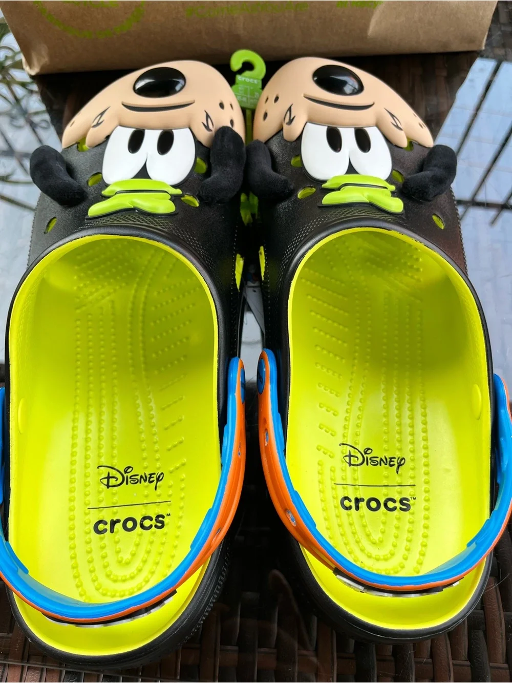 Exclusiva Crocs x Goofy Mickey Mouse Classic Clogs Men & Women Sizes Brand New